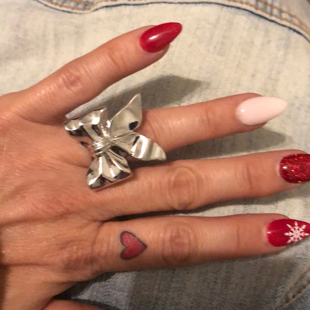 Silver bow ring